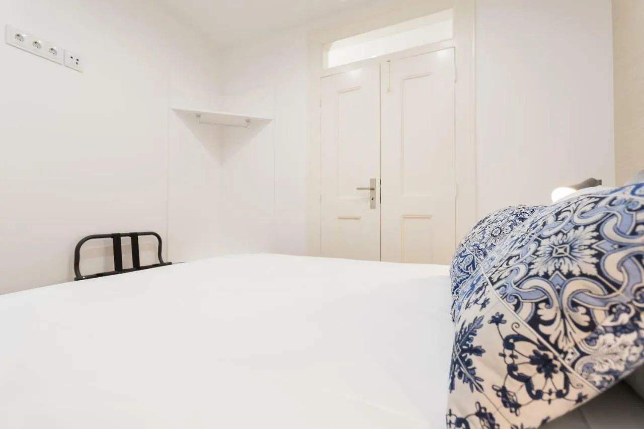 The Modern 1551 Apartment Lisbon 0*,